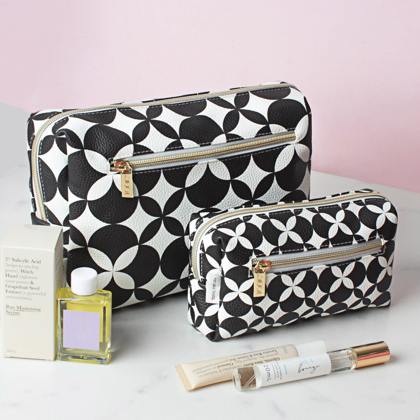 Medium Makeup Bag - Iconic